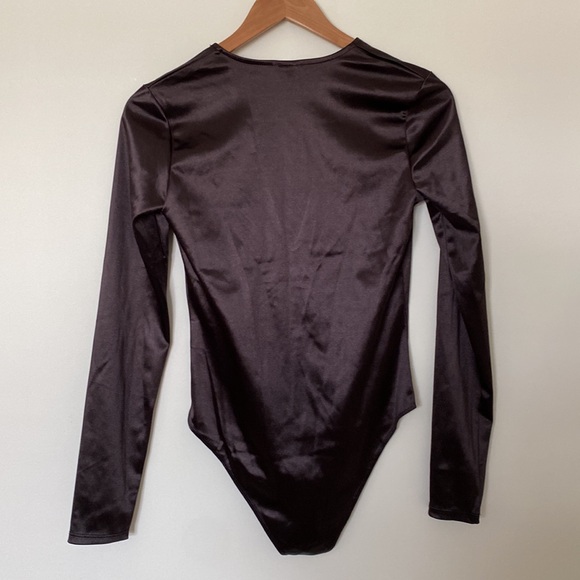 NWT H&M Bodysuit - Picture 3 of 8